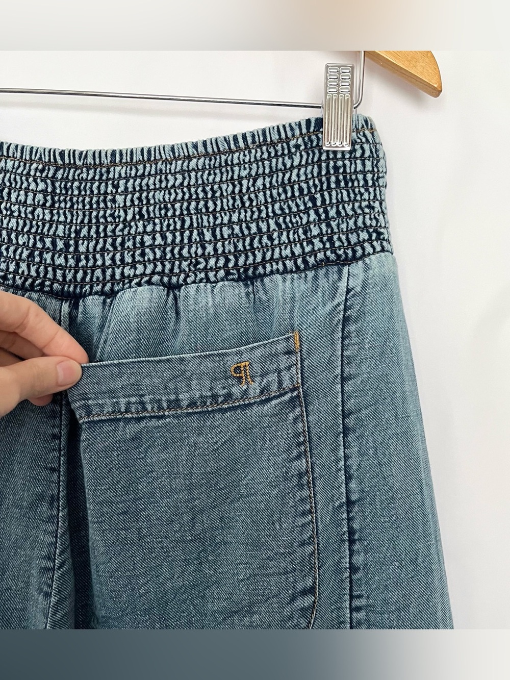 Anthropologie Pilcro Reese Barrel Leg Pull On Pants Smocked Cotton Size XS Blue - Picture 8 of 16